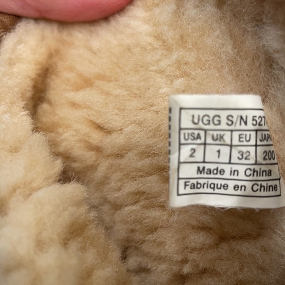 UGGs authentic girls size 2 - Picture 6 of 7